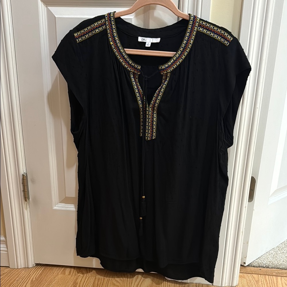 Daniel Rainn DR2 Embroidered Black Women's Top